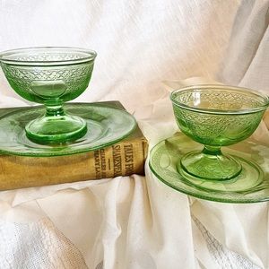 Green antique coupes